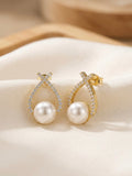 Assymentirical diamond with pearl Stud