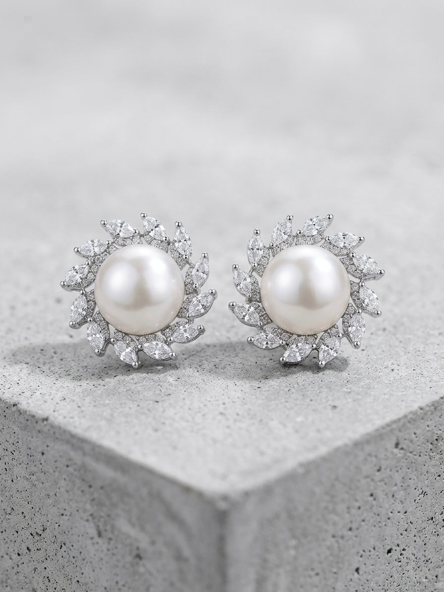 Pearl Stud with Sunflower diamond